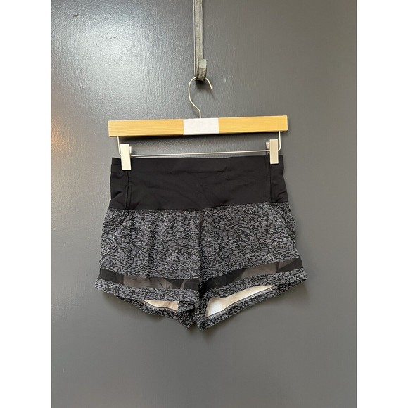 Lululemon Black & White Dot Mesh Jogging Shorts - Size Women's 4 - Picture 1 of 5